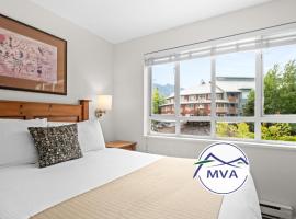Bear Lodge Two Bedroom by MVA，位于惠斯勒的酒店