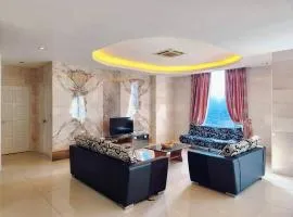 Ipoh Kinta river front luxury pent house 4br 18pax