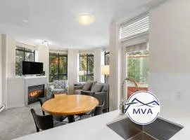 Alpenglow Lodge Two Bedroom Apartment with Private Hot Tub by MVA