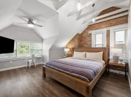 Oakland, Pittsburgh !F Unique and Stylish Private Bedroom with Private Bathroom