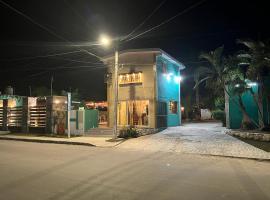 Hotel yaakunah，位于埃斯卡塞加的酒店