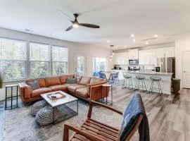 5 Mi to Bethany Beach Resort-Style Gem with Pools!