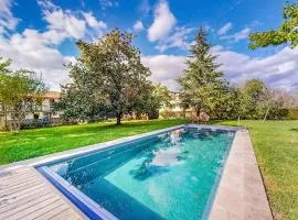 Nice Home In Montgaillard