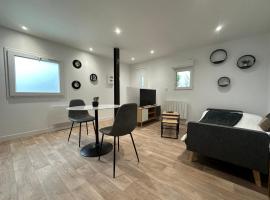 Le Roadtrip, cosy et calme，位于圣瑞尼安的酒店