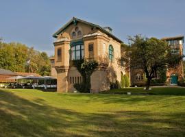 Le Kempferhof Golf et Château-Hôtel，位于普洛布塞姆的酒店