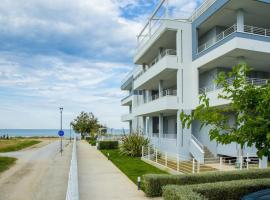 Casa per vacanze sul mare，位于皮内托的酒店