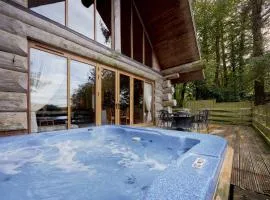 Alder Lodge with Hot-tub