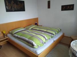 Landhaus Fohlenhof Paradies im Grünen，位于Mehrstetten的酒店