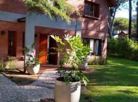 Casa para 16 personas，位于卡里罗的酒店