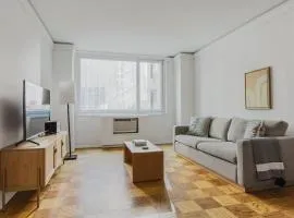 Blueground Midtown W gym rooftop ac wd NYC-1587