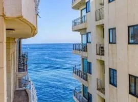 Beautiful 3 bed rm apartment close to sea and best of Sliema