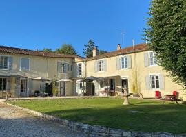 Gites Rue Du Chateau，位于吕费克的酒店