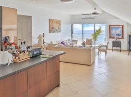 Sapphire Penthouse，位于Cupecoy的酒店