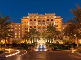 The Westin Dubai Mina Seyahi Beach Resort and Waterpark，位于迪拜的酒店