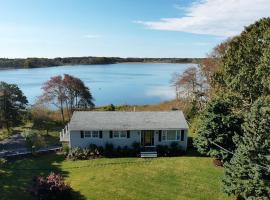 Spectacular waterfront house，位于雅茅斯的酒店
