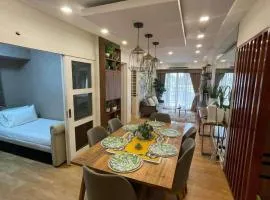Exquisite Stays at Royal Palm Residences in Taguig
