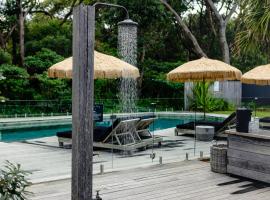 Privately Managed Golf View Villa 3 Bangalay Villas，位于Shoalhaven Heads的酒店