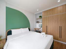 MOONLIT Suites Hotel by Luxe Paradise，位于河内的酒店
