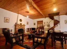 7hills Traditional Guesthouse By the Waterfall