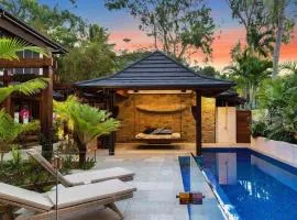 Spice At Oak Absolute Beachfront with Private Pool Near Port Douglas