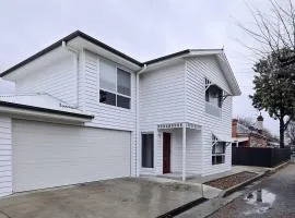 'Lumeah' - Apartment 1 Central Wagga
