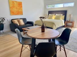 Port Fairy BNB - The Yellow Suite，位于仙女港的酒店