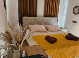 ROOMS by Emmelia Group，位于帕福斯的公寓