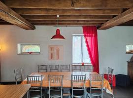 Gites de groupe à Richelieu，位于Braye-sous-Faye的酒店