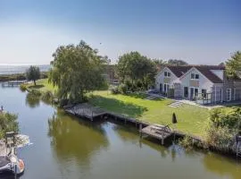 WATER WELLNESS VILLA - Strand, Surfen, Relax