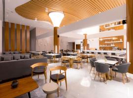 Radisson Beach Resort Larnaca，位于拉纳卡的酒店