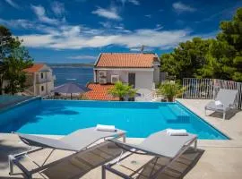 Apartments Villa Mt Brela