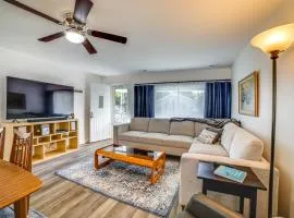 Less Than 1 Mi to Dwtn Valparaiso Family Home