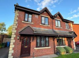 Charming 3 Bedroom House in Rochdale，位于罗奇代尔的酒店