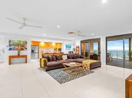 ZenLux 4BR Waterfront Penthouse Pad 270 Panoroma