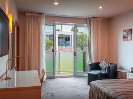 Lynbrook Hotel，位于Hampton Park的酒店
