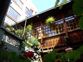 Apart Hotel Loma Chica Quito，位于基多的公寓式酒店