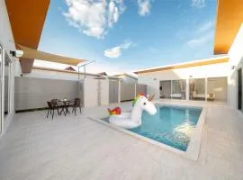 Best Time Beachside Four Bedroom Pool Villa