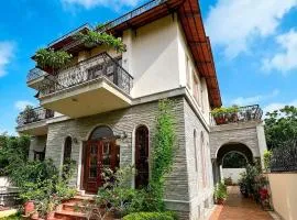 Chanoud House