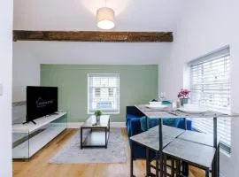 Sleeps 4, Duplex Apartment, Long Term Disc