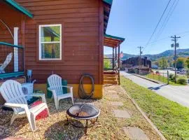 Less Than 1 Mi to Dtwn Pet-Friendly Cabin in Murphy!