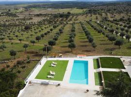 Herdade de Santo Isidro - Casa da Meada，位于Póvoa e Meadas的度假园