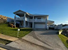 Hampton Retreat with heated pool