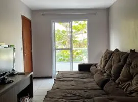 Apartamento completo a 2 min à pé da praia