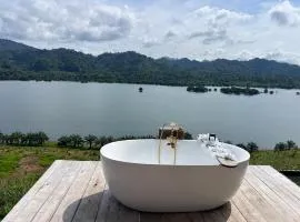 petruntee resort