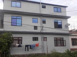 Manthali Community Homestay No13 Aakase，位于Rāmechhāp的酒店