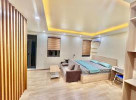 HPT Home II Hoàng Huy Riverside Apartment - Homestay chuỗi căn hộ Hải Phòng，位于海防的酒店