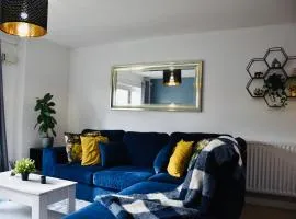 Luxurious & Spacious 2 bed Apartment in Milton Keynes