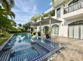 Bellevue west Phu Quoc 4BR beachfront Villa with private swimming pool，位于富国的酒店