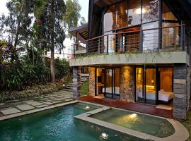 Villa 4-BR Klub Bunga No 4 Batu Malang，位于巴图的酒店
