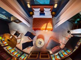 Zorba&Bond Boutique Hotel，位于第比利斯的酒店